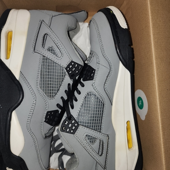 Jordan cool grey 4s main image 2